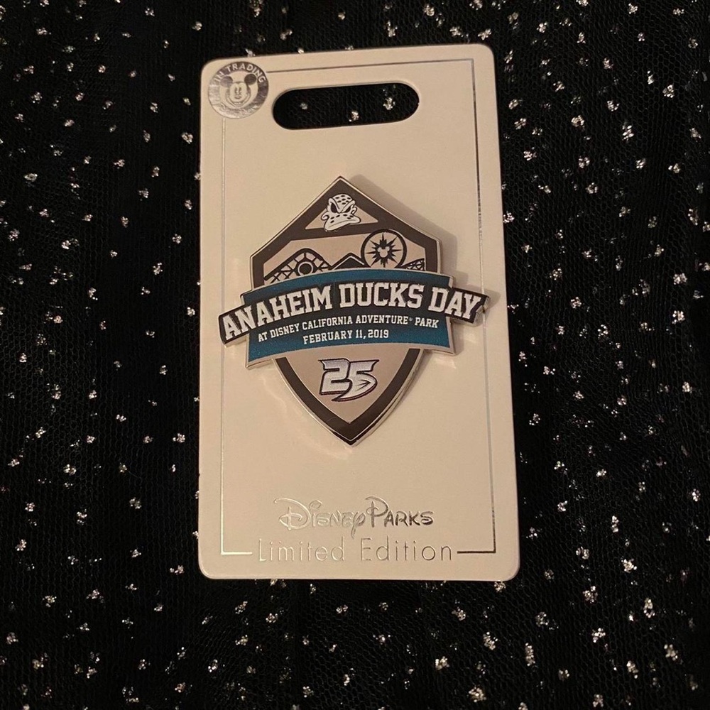 Disney Anaheim Ducks Day 25th Anniversary Pin